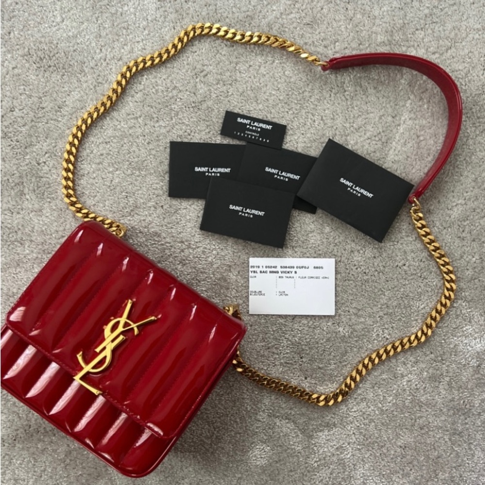 YSL Patent Leather Vicky Crossbody Bag in Red and Gold - Picture 8 of 9